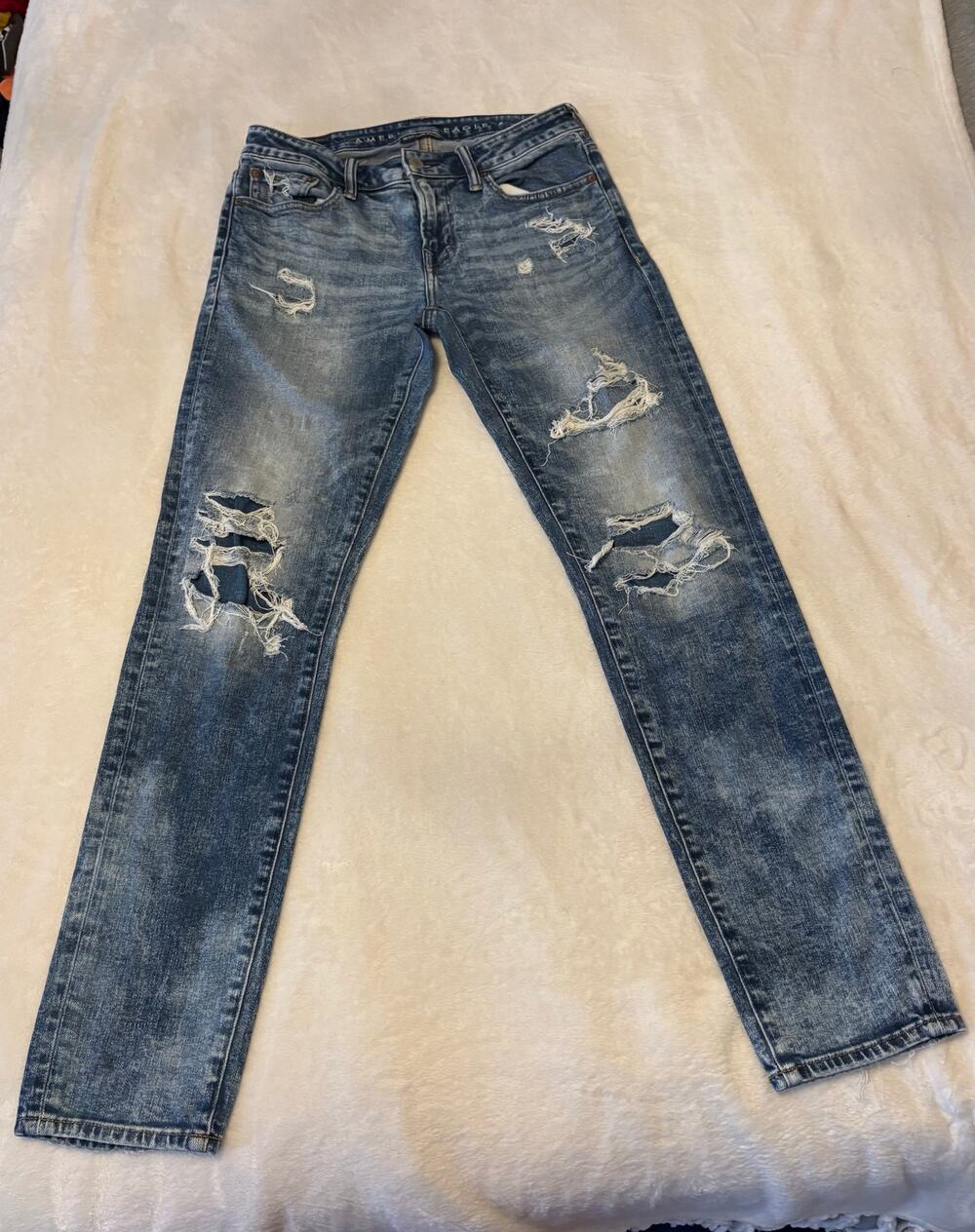 Men’s American Eagle, next level air flex distressed jeans size 30x32.